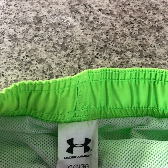 Bathing suits - Picture 3 of 5